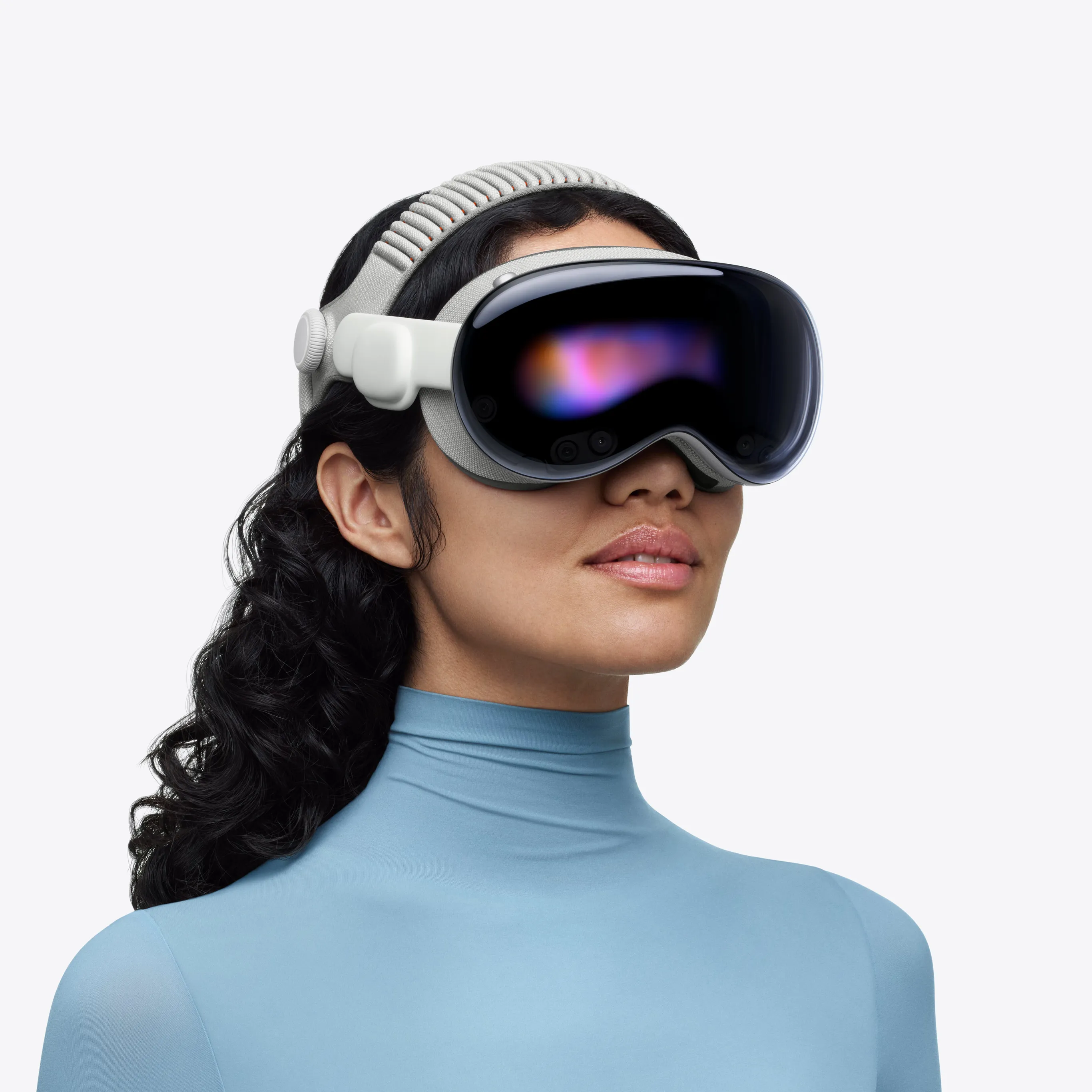 Person med Apple Vision Pro-headset på
