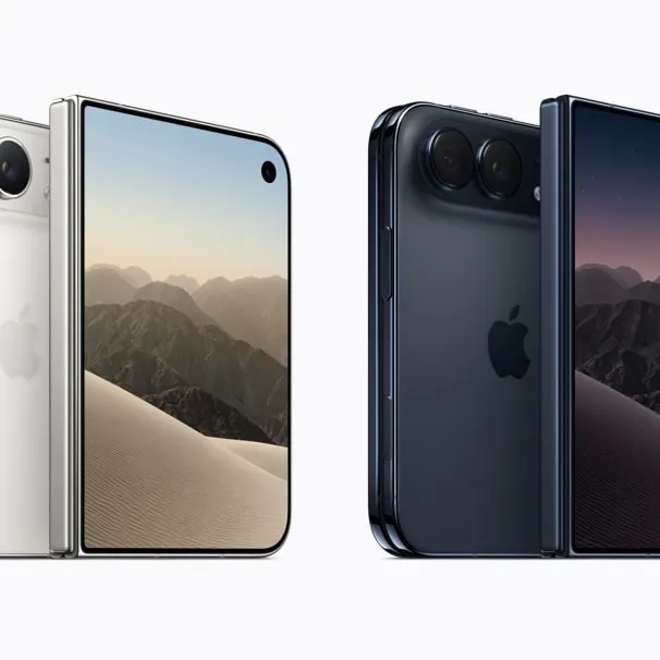 Apples foldbare iPhone Duo i farverne stjernehvid og nattehimmel, vist foldet ud med den store indvendige skærm